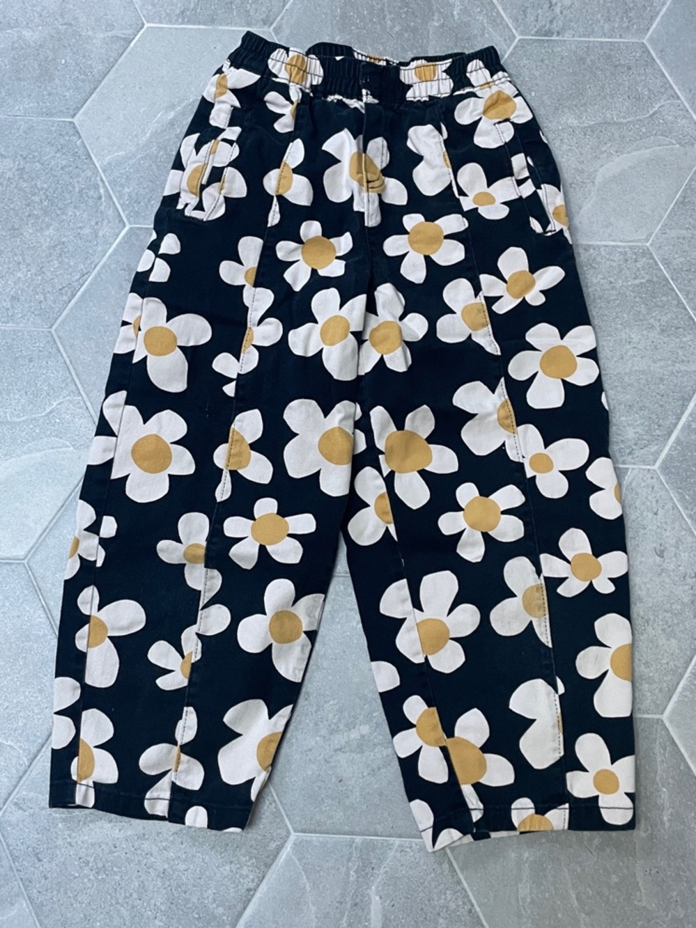 Hanna Andersson Daisy Floral Twill Barrel Pants – Kids Size 10